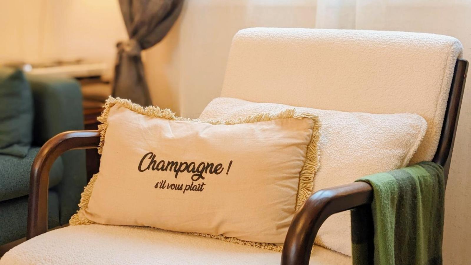 Le Cemarose: Spa, Jardin, Terrasse Et Jolie Vue Au Coeur D'エペルネー エクステリア 写真